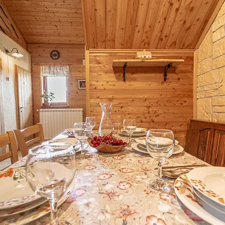 House Na Meji With Sauna - Happy Pivka