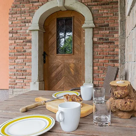 House Na Meji With Sauna - Happy Pivka