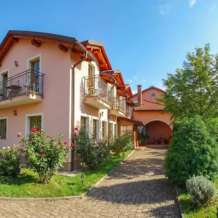 Na Meji Apartman Pivka