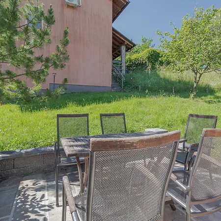 Apartament Na Meji *